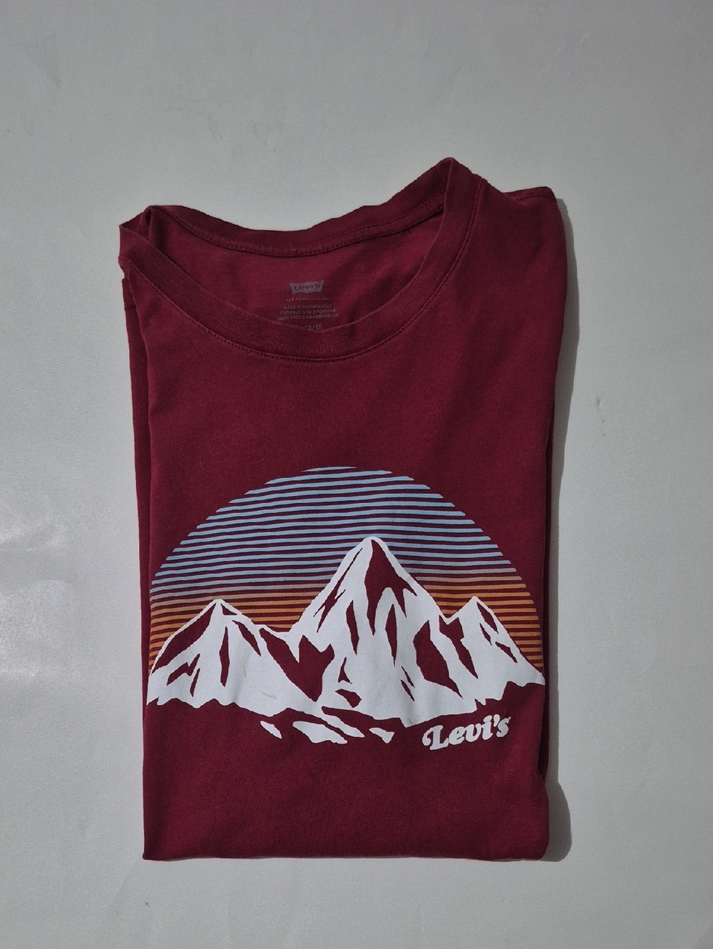 Levis Shirt Mens Mountain Graphic Tee Crewneck